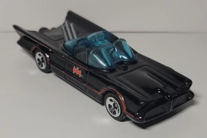 2006 Hot Wheels Batmobile 1:64 - Picture 1 of 8