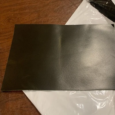 5/6oz First Layer Oil-waxed Leather Sheets  12"X 6" Pre-cut Square GREEN - Image 1 of 2
