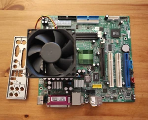 Medion MD5000 - MS-6701 -Socket 478 - AGP 8X - DDR - mit Kühler I/O Shield - Afbeelding 1 van 6