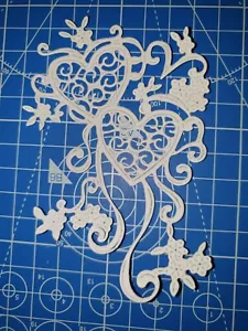 5 x Tattered Lace Twin Hearts Die Cuts in White - Card Making, Scrapbooking etc. - Picture 1 of 2