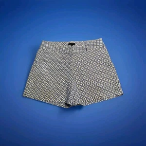 Die limitierten ausgezeichneten weißen & blauen Chinoshorts Größe 14 einmal getragen! - Bild 1 von 4