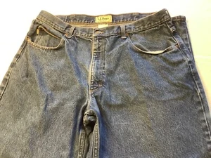 Vintage L.L.Bean Men's 38X30 Light Blue Wash Denim Relaxed Fit Jeans 100% Cotton - Picture 1 of 3