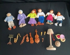 Melissa & Doug Ryans Room Wooden Dollhouse Family Figures Musical Accessories  - Picture 1 of 10