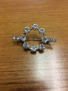 Vintage Austria Clear Pronged Rhinestones Pin Brooch - Picture 1 of 4