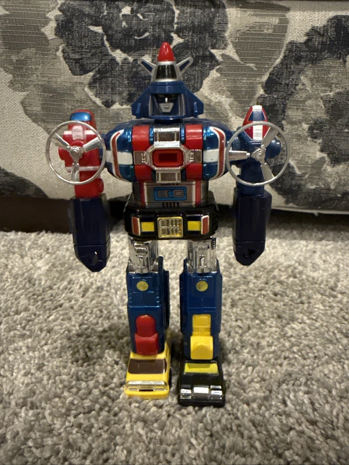 Vintage 1984 Bandai Voltron 1 Warrior Deluxe Set 6" Die cast Minature Robot - Image 1 of 4