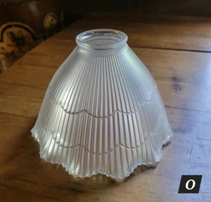 VINTAGE HOLOPHANE FROSTED RIBBED GLASS LAMP SHADE PHOENIX FLOWER SHAPE - Picture 1 of 17