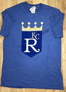 Kris Medlen Autograph Kansas City Royals T Shirt FanFest Atlanta Braves Auto - Picture 1 of 7