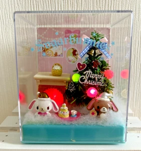 Sanrio Sugarbunnies Christmas Tree Diorama PVC LED Light & Music 2006 Japan Rare - Picture 1 of 9