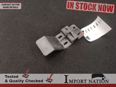 ALFA ROMEO 916 GTV SPIDER 98-03 FRONT BUMPER SLIDE MOUNT GUIDE BRACKET 60586631 - image 1 of 4