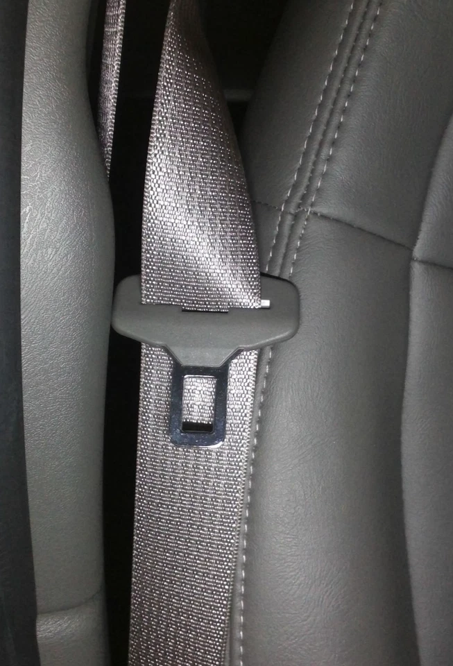 GMC Van Savana 2500 2016-2024 pasajero cinturón de seguridad delantero retractor gris/estaño Foto 1 de 1