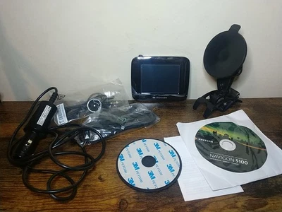 Navigon 5100 GPS Unit BUNDLE W/, Windshield Mount & Power Charger! - Image 1 of 4