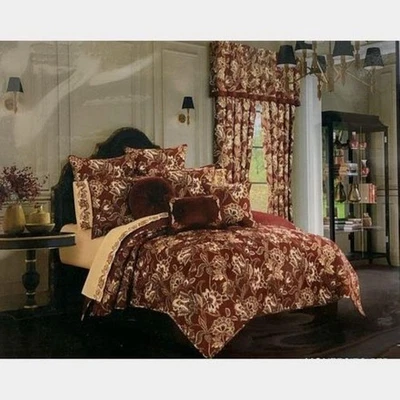 Royal Court Montecito Red Quilt Set Full/Queen - Image 1 of 2