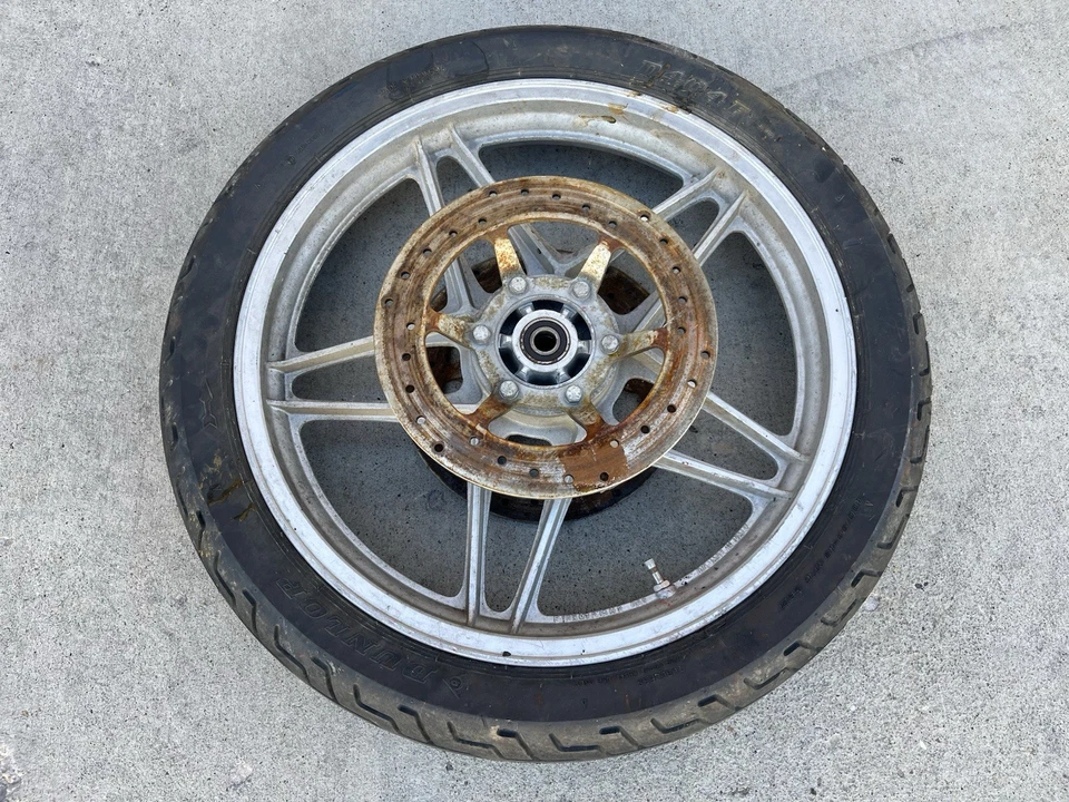 Moto Guzzi V65C 1984 rueda delantera Foto 1 de 4