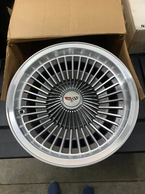 1982 CORVETTE COLLECTOR EDITION WHEELS NOS SUPER RARE Foto 1 de 4