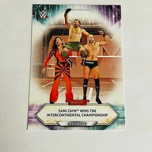 Tarjeta base Topps WWE 2021 #34 Sami Zayn gana el Campeonato Intercontinental - Imagen 1 de 2