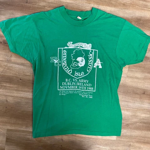 BC EAGLES ARMY BLACK KNIGHTS EMERALD ISLE CLASSIC 1988 COLLEGE FOOTBALL TSHIRT Cover