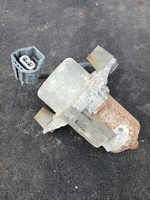 2012 Chevy Equinox Vacuum Pump - Image 1 of 3