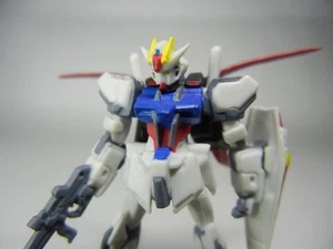 Gundam Collection Vol.3 GAT-X105 Aile Strike Gundam 1/400 Figure BANDAI - Picture 1 of 9
