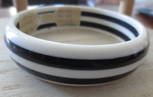 New Vintage Ann Taylor Mod Black and White Stripe Bangle Bracelet With Tags - Picture 1 of 5