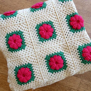 Handmade Crochet 3D Hot Pink Roses Afghan Blanket Cottage Core Cream Vintage - Picture 1 of 6