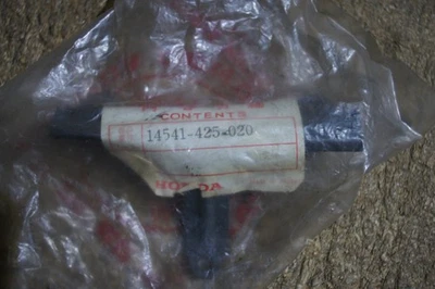 HONDA CB900F CB750F CB750KZ CB750C CADENA DE LEVAS GUÍA SUPERIOR DESLIZANTE 14541-425-020 Foto 1 de 4