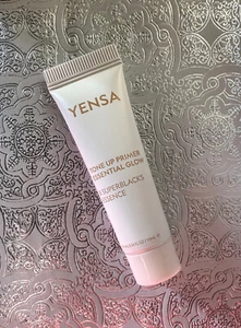 YENSA Tone Up Primer Essential Glow 8 Superblacks Essence 0,34 oz. MINI SIGILLATA - Foto 1 di 2