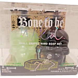 Born to Be Wild Skull Shaped Hand Soap Dispenser Set NIB - Picture 1 of 3