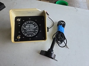 Sears Gamefisher 100 / 200 Feet Fishing Depth Locator 575.59566 With Transducer - Picture 1 of 9