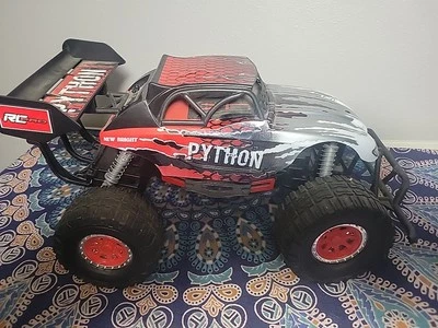 New Bright Rc Pro Plus Python - Ff 9.6v - 110 Scale - NO Battery Or Remote  - Image 1 of 4