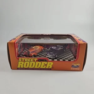 Hot Wheels Collectibles Street Rodder 2 Car Set - 1934 Ford - 1947 Ford - Bild 1 von 14