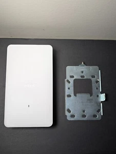 Punto de acceso inalámbrico de doble banda Cisco Catalyst C9105AXW-B - Imagen 1 de 9