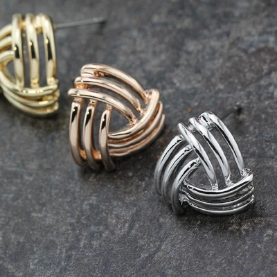 Nuevos Elegantes Pendientes Triángulo Curvo GP 16mm Oro Rosa/Blanco 18K Impresionantes Foto 1 de 4