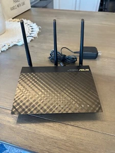ASUS RT-AC66R 802.11ac Dual-Band Wireless AC1750 Gigabit 4-Port Router 5G - Picture 1 of 2