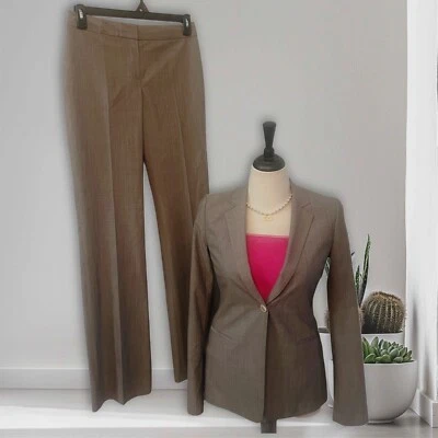 Traje Pantalón Para Mujer Elie Tahari Bergdoff 2 Piezas Marrón Corte Ajustado Mezcla Lana Pequeño Talla 2 Foto 1 de 4