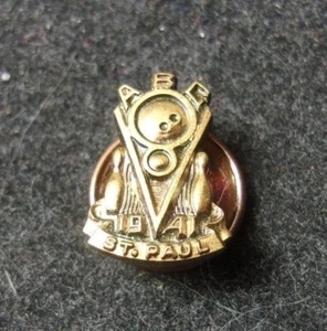 Medalla de bolos vintage A B C 1941 cumplidos de Ford Motor Co.  - Imagen 1 de 6