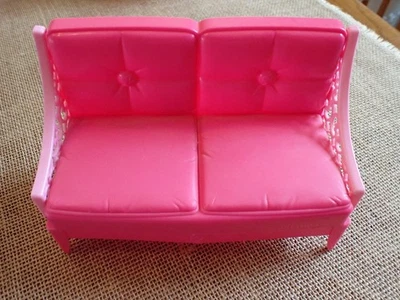 Barbie Mattel 2013 Dreamhouse Dollhouse Pink Couch Loveseat Furniture  S22 - Image 1 of 4