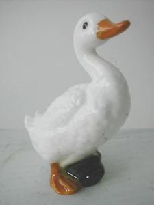 * Miniature statuette en porcelaine - OIE - Picture 1 of 3