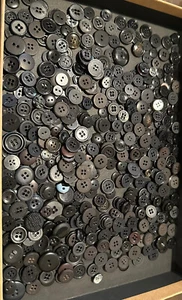 Lot of Buttons BLACK 5.5 Oz Bag Assorted Shades and Sizes - Picture 1 of 1