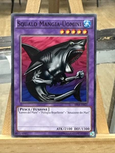 Yugioh *Man-Eating Shark X1 Common Italian Unlimited* (LP) AP06-IT021 - Picture 1 of 2