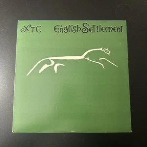 XTC - English Settlement Vinyl LP 1982 US Press Epic Records ARE 37943 - Imagen 1 de 10