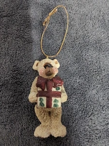 Shelly Bears And Company Ornament Bear Holding Gift Box Vintage 1990s - Picture 1 of 8