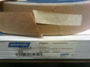 10 Stk. Norton NorZon (R) Plus Plyweld 2" x 72" 80er Körnung Schleifbänder 76863 R840 - Bild 1 von 1