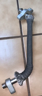 Tubo de válvula de escape Chevrolet Equinox EGR 3,4 L Foto 1 de 2