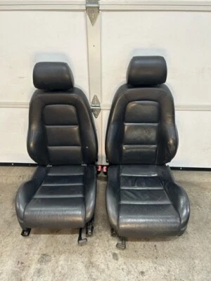 Juego de asientos delanteros térmicos de cuero negro cupé OEM Audi 00-06 MK1 TT Foto 1 de 4