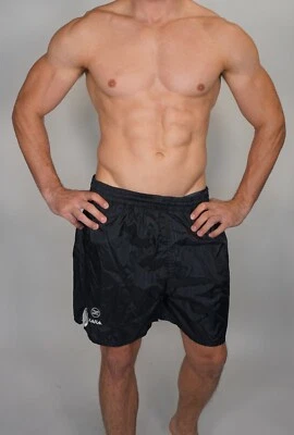 PANTALONES CORTOS DE FÚTBOL HOMBRE NEGROS XARA TALLA MEDIANA Foto 1 de 4