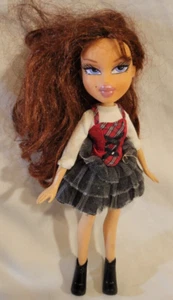 (REDRESSED, ORIGINAL) Bratz Twinz Phoebe Doll (PHOEBE ONLY) - Picture 1 of 7