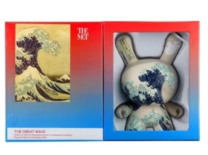 Kidrobot The MET 8 Zoll Meisterwerk Dunny - Hokusai Great Wave - Bild 1 von 3