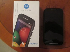 Motorola MOTO E - 4GB - Black (Unlocked) Smartphone - Zdjęcie 1 z 4