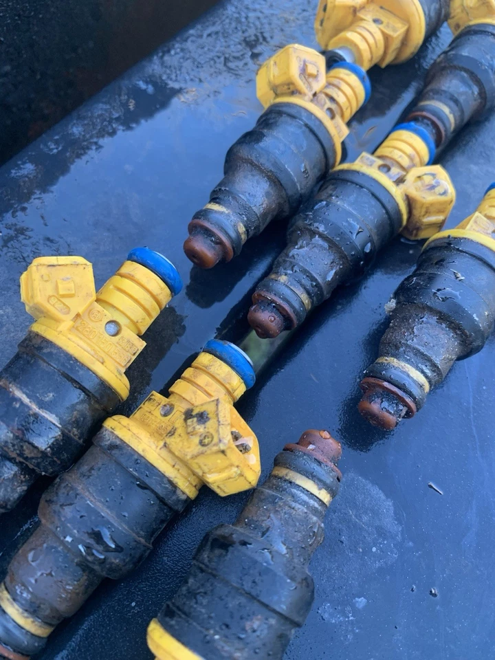 1997-2003 Oem  Fuel Injectors Set of 8 Ford F150 5.4l - Image 1 of 1