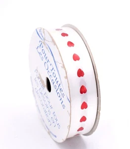 Berwick Metallic Hearts Ribbon,White,Shiny Red Hearts,Polyester,3/4"x9' - Picture 1 of 2